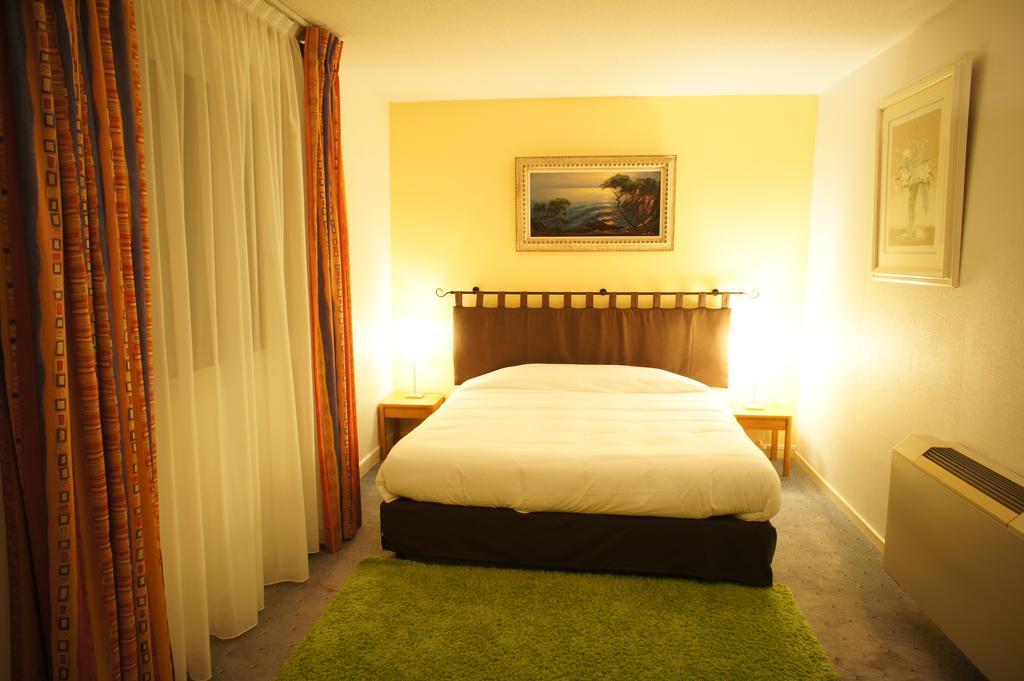 Inter-Hotel La Closerie Beaune 본느 객실 사진